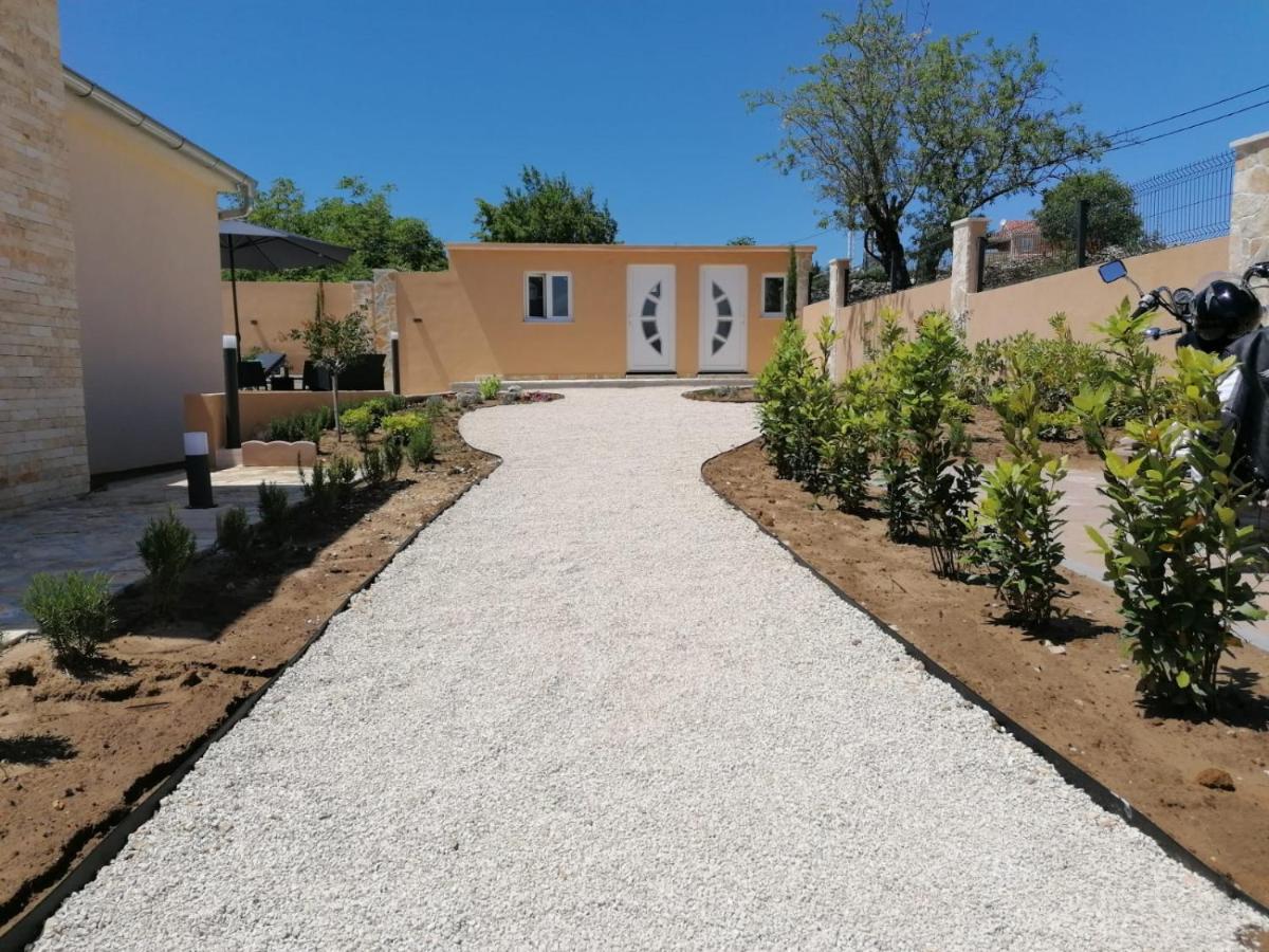 Villa Mir Pridraga Exteriör bild