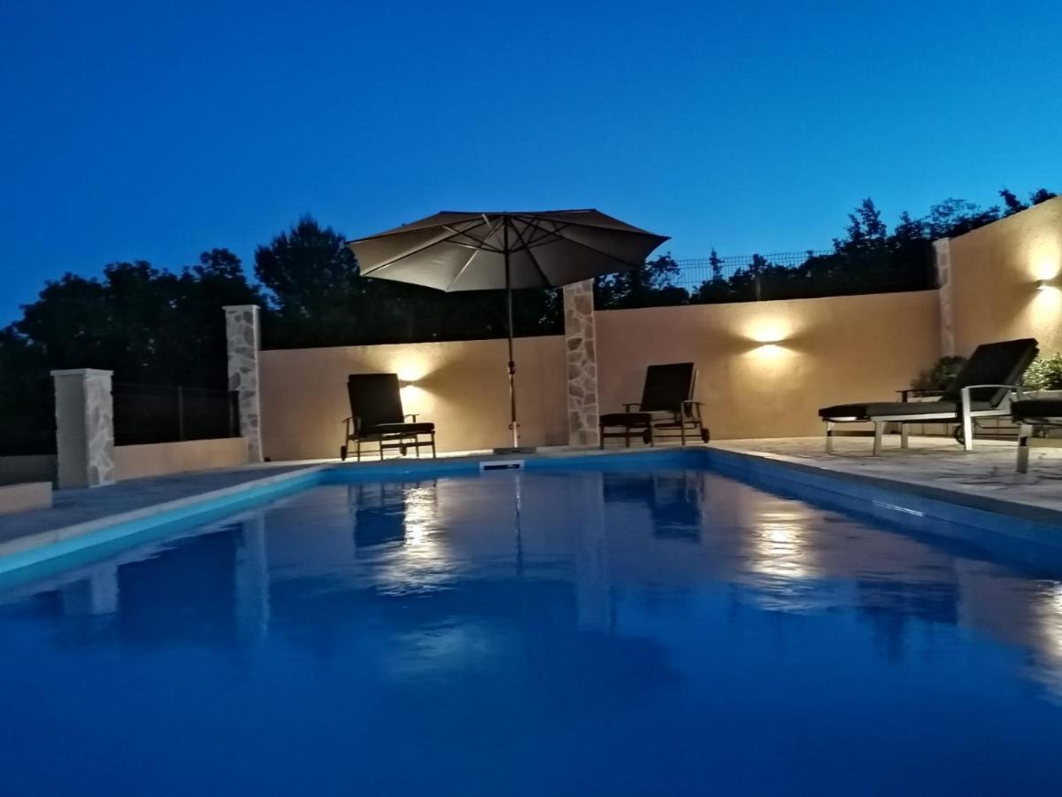 Villa Mir Pridraga Exteriör bild