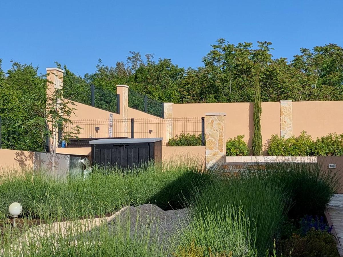 Villa Mir Pridraga Exteriör bild